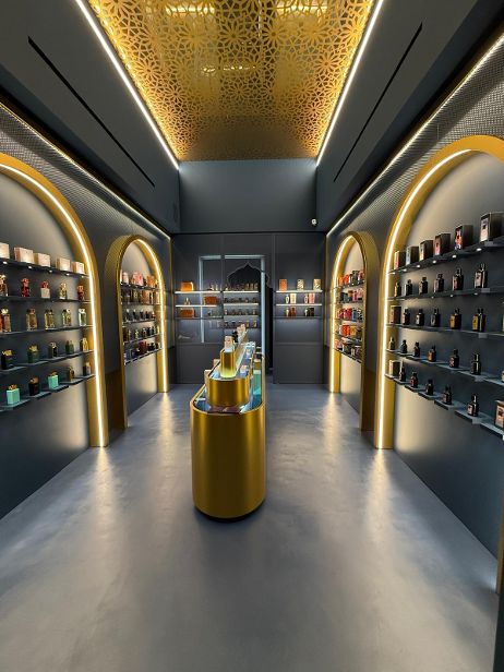 Casavatore e i suoi “Gli Ebanisti”: Maestri d’arte tra tradizione e innovazione